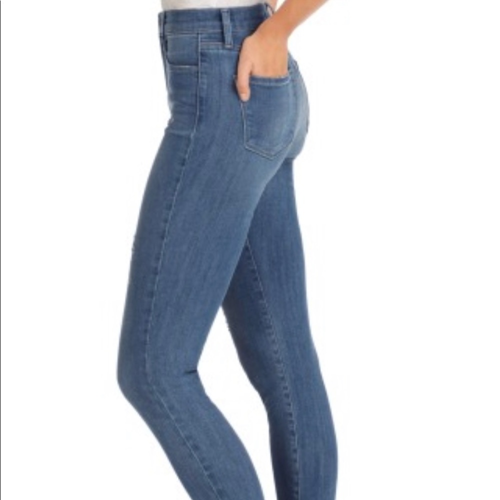 J Brand | High Rise Mesmerize Jeans